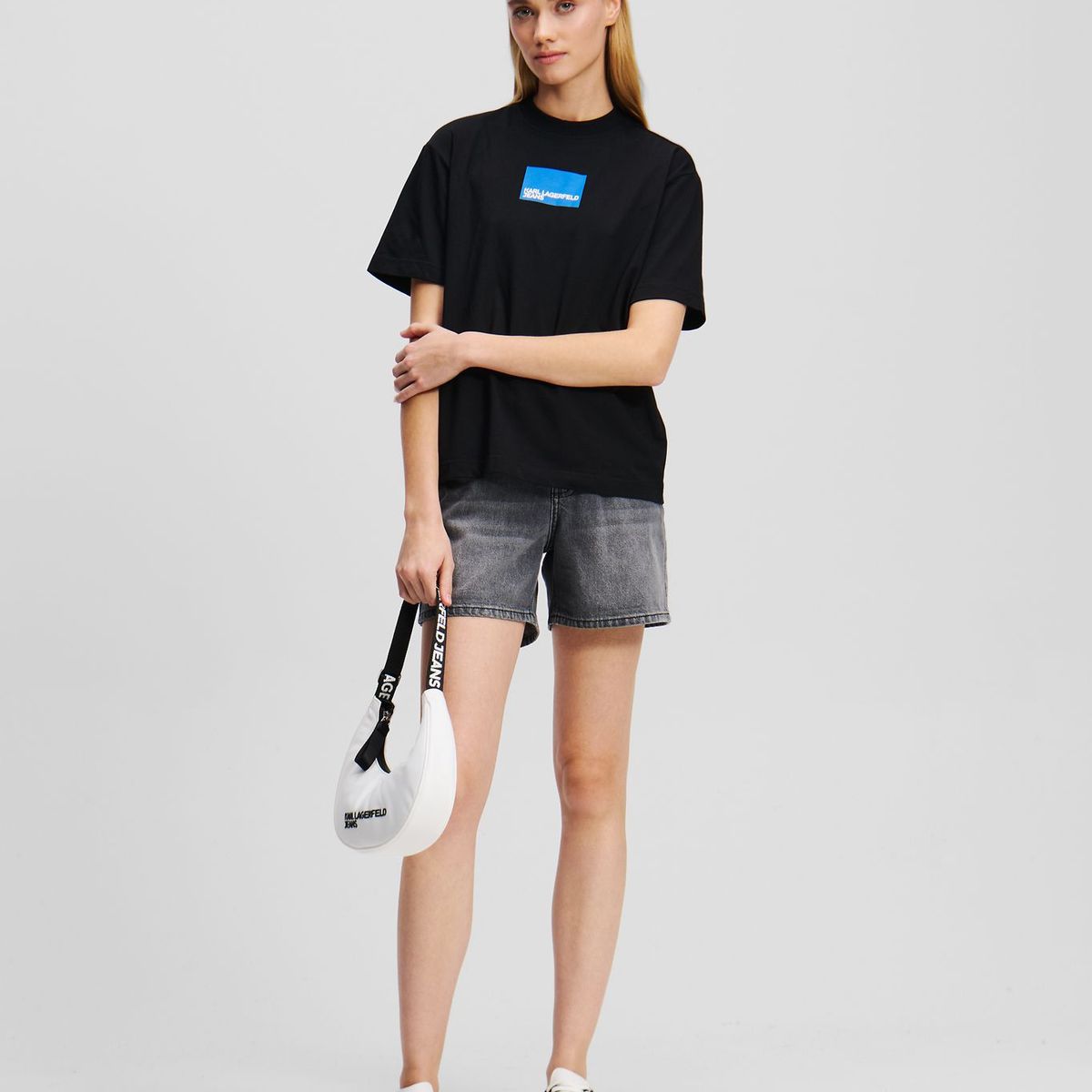 KARL LAGERFELD - Polera regular con logo en caja