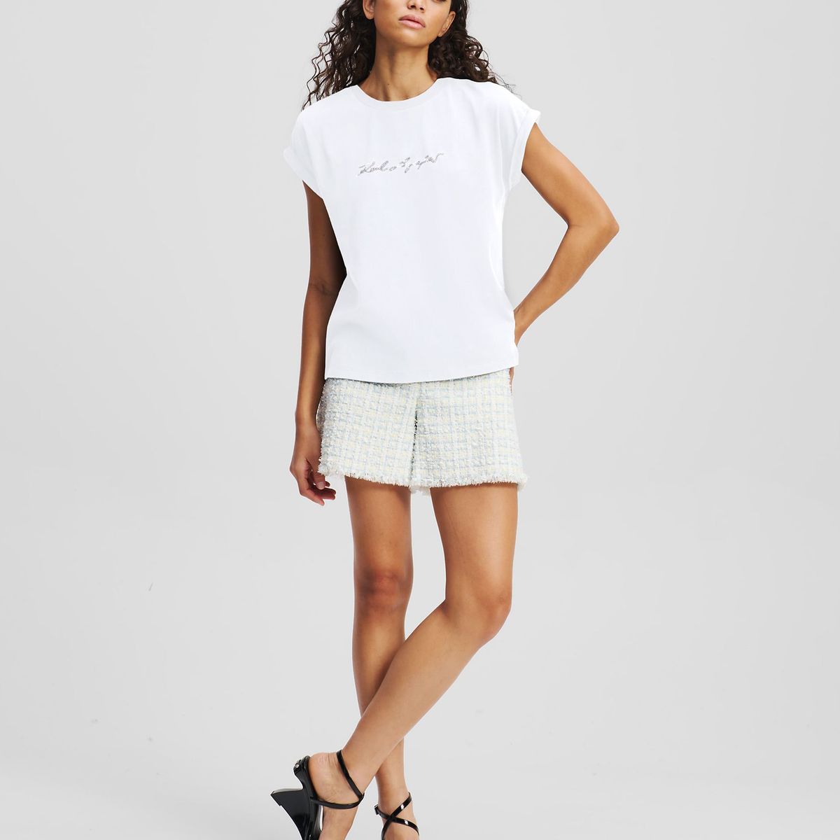 KARL LAGERFELD - Polera con pedrería KARL signature