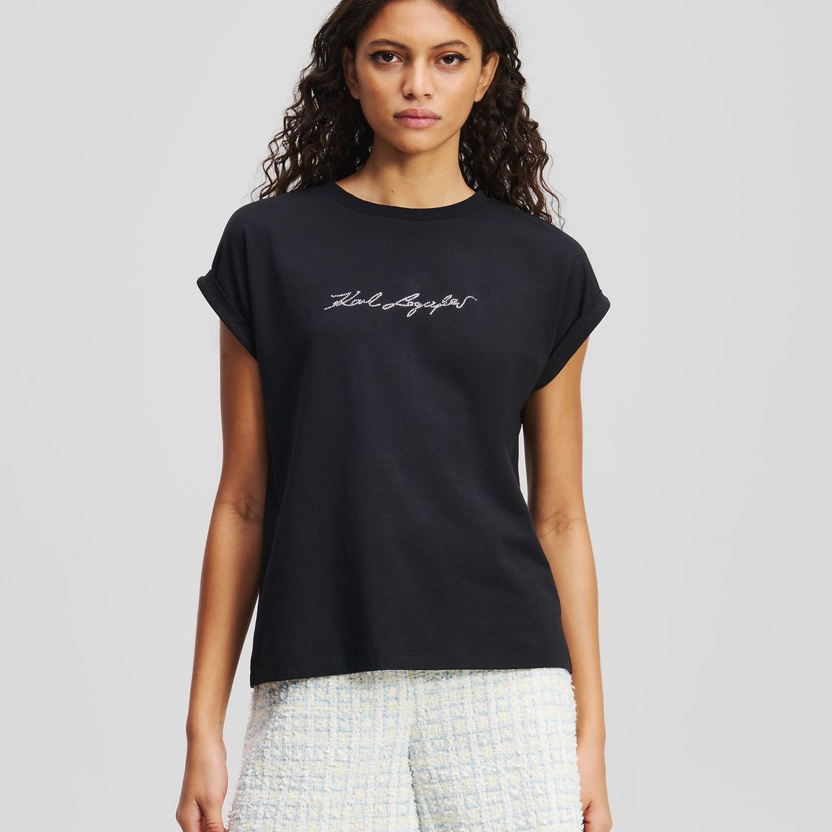 KARL LAGERFELD - Polera con pedrería KARL signature