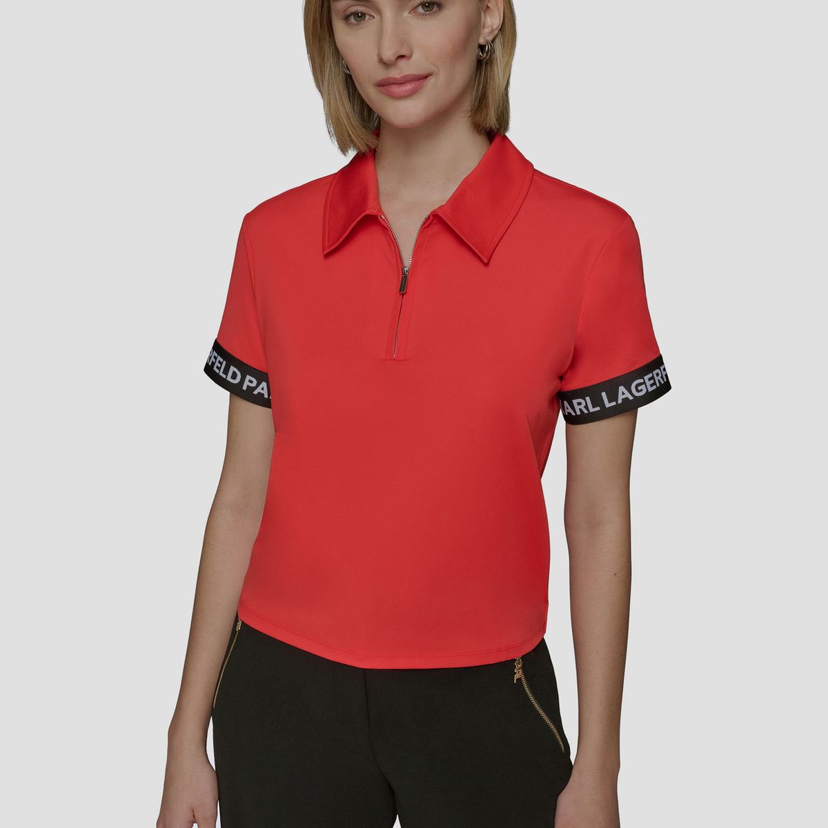 KARL LAGERFELD - Polo cropped con cierre de cremallera