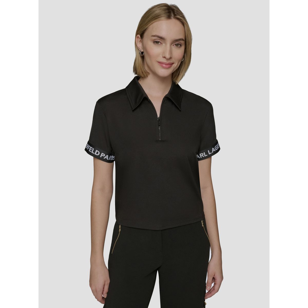 KARL LAGERFELD - Polo cropped con cierre de cremallera