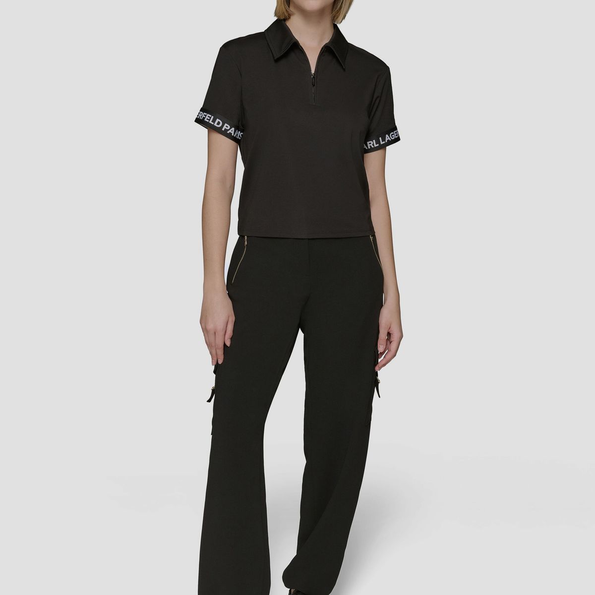 KARL LAGERFELD - Polo cropped con cierre de cremallera