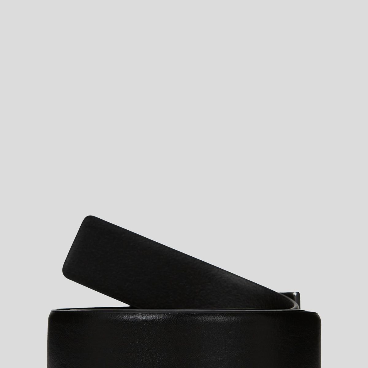 KARL LAGERFELD - Cinturón K/ CAMEO