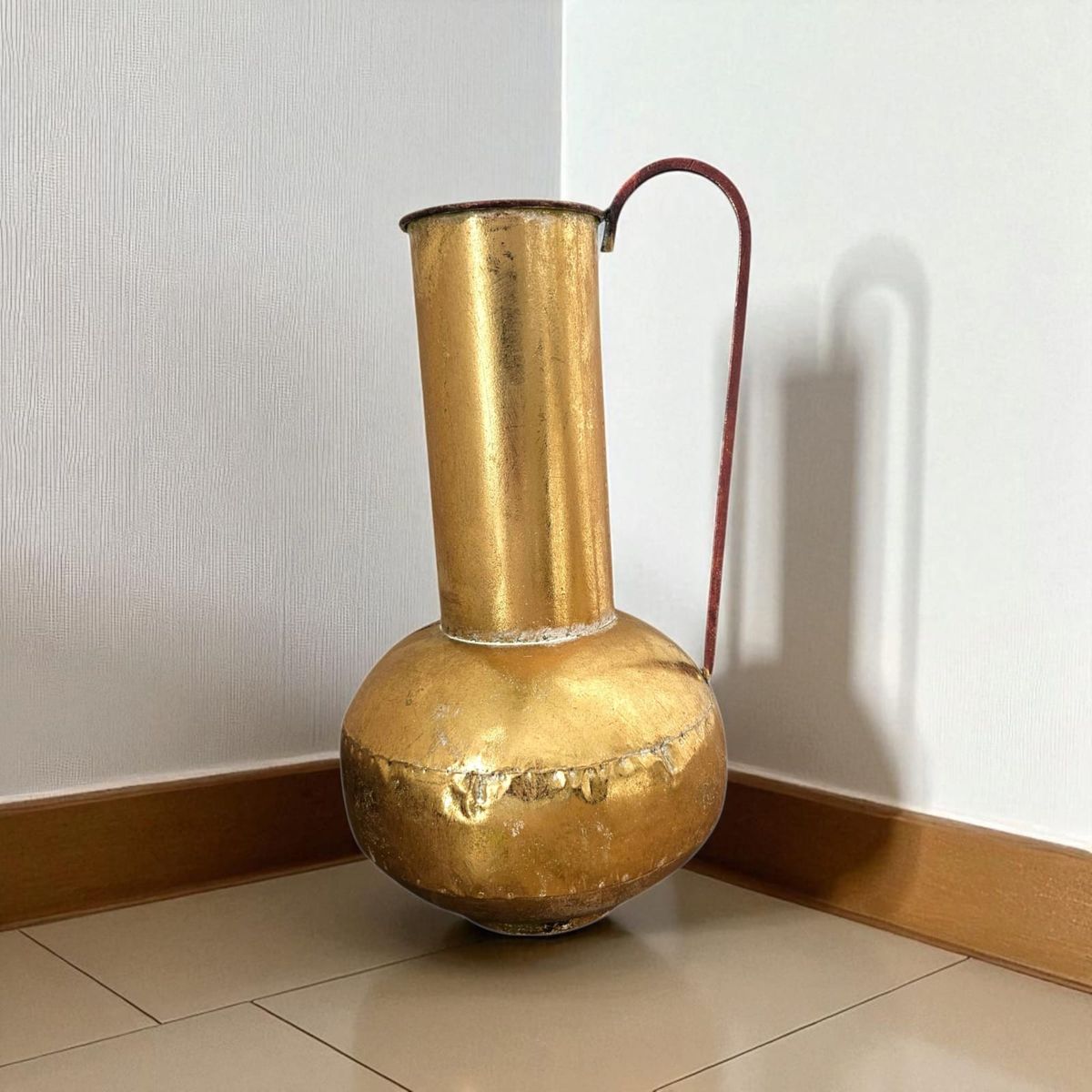 GENERICO - Jarron Florero Decorativa Vintage Dorada con asa metálica