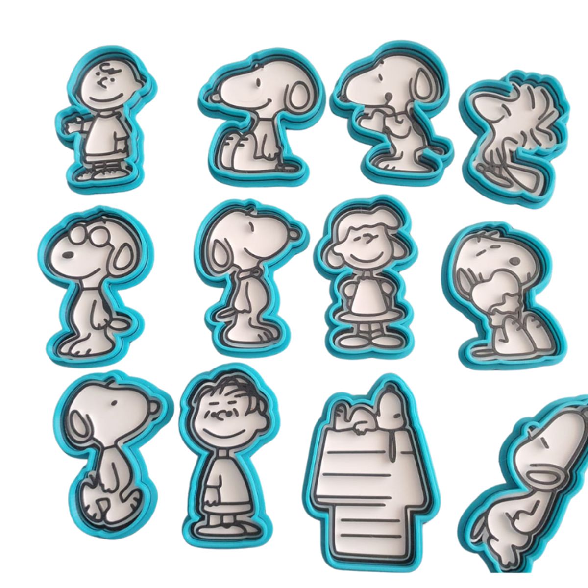 GENERICO - Set 12 Cortadores de Galletas  Snoopy y Amigos 10 CM