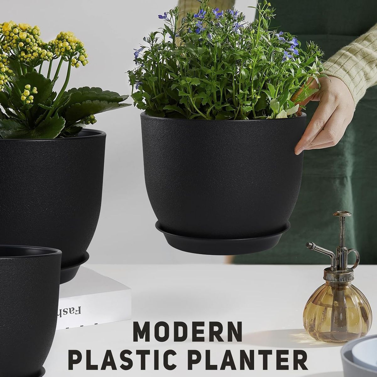 TATEE - Set 5 macetas de plástico negro cinco tamaños