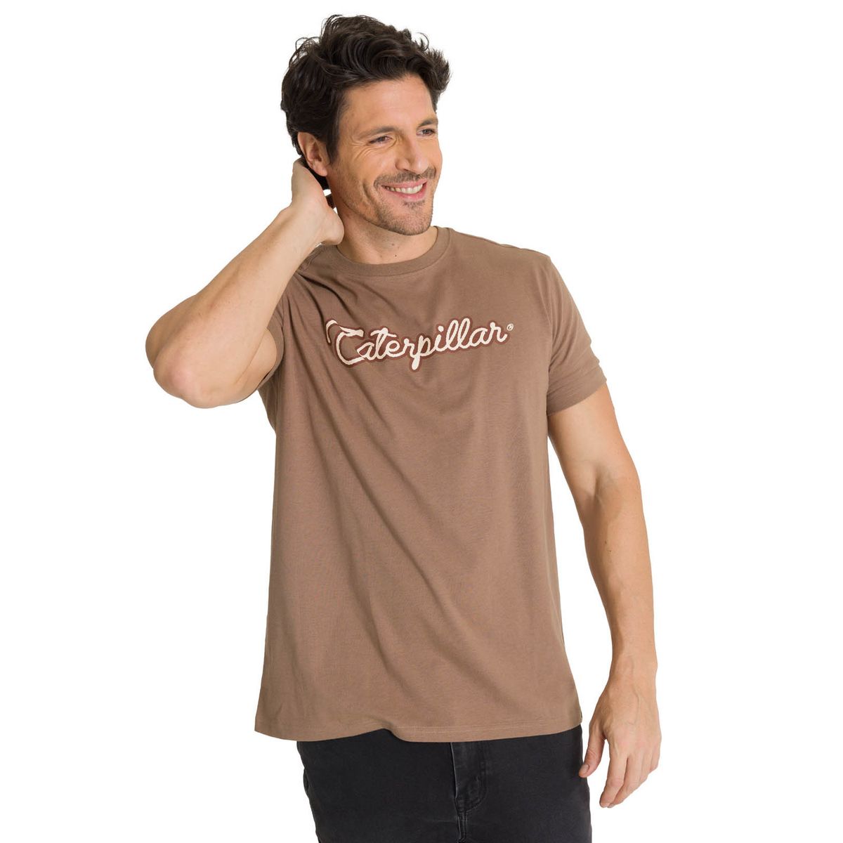 CAT - Polera Manga Corta Hombre Roam Free Café CAT