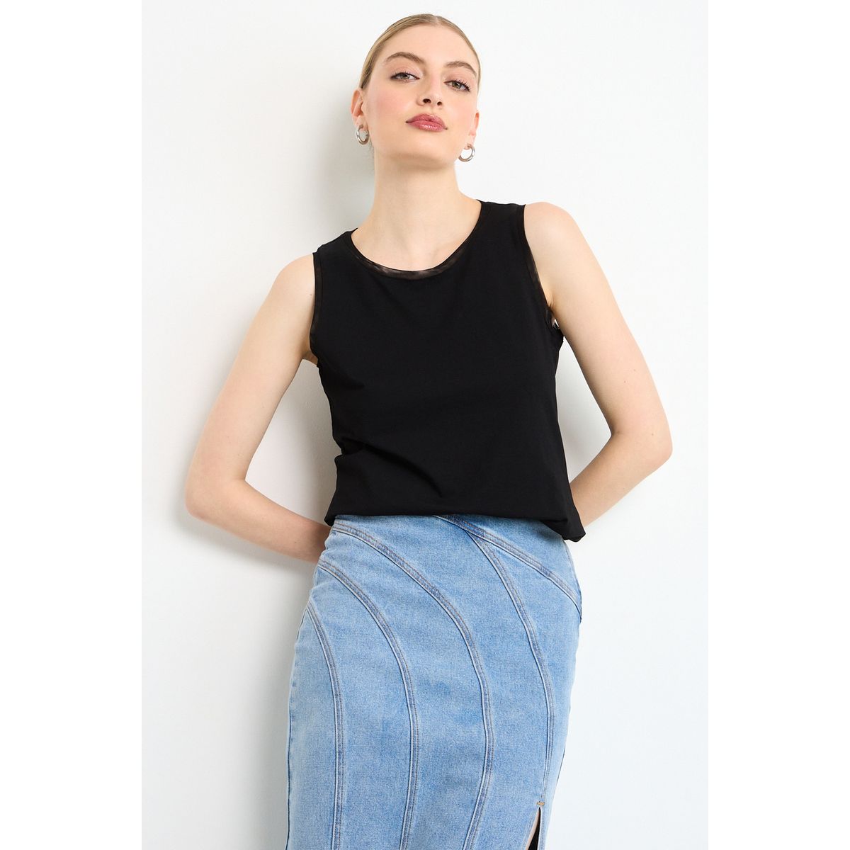 IO - Polera Sin Mangas Mujer Negro Io