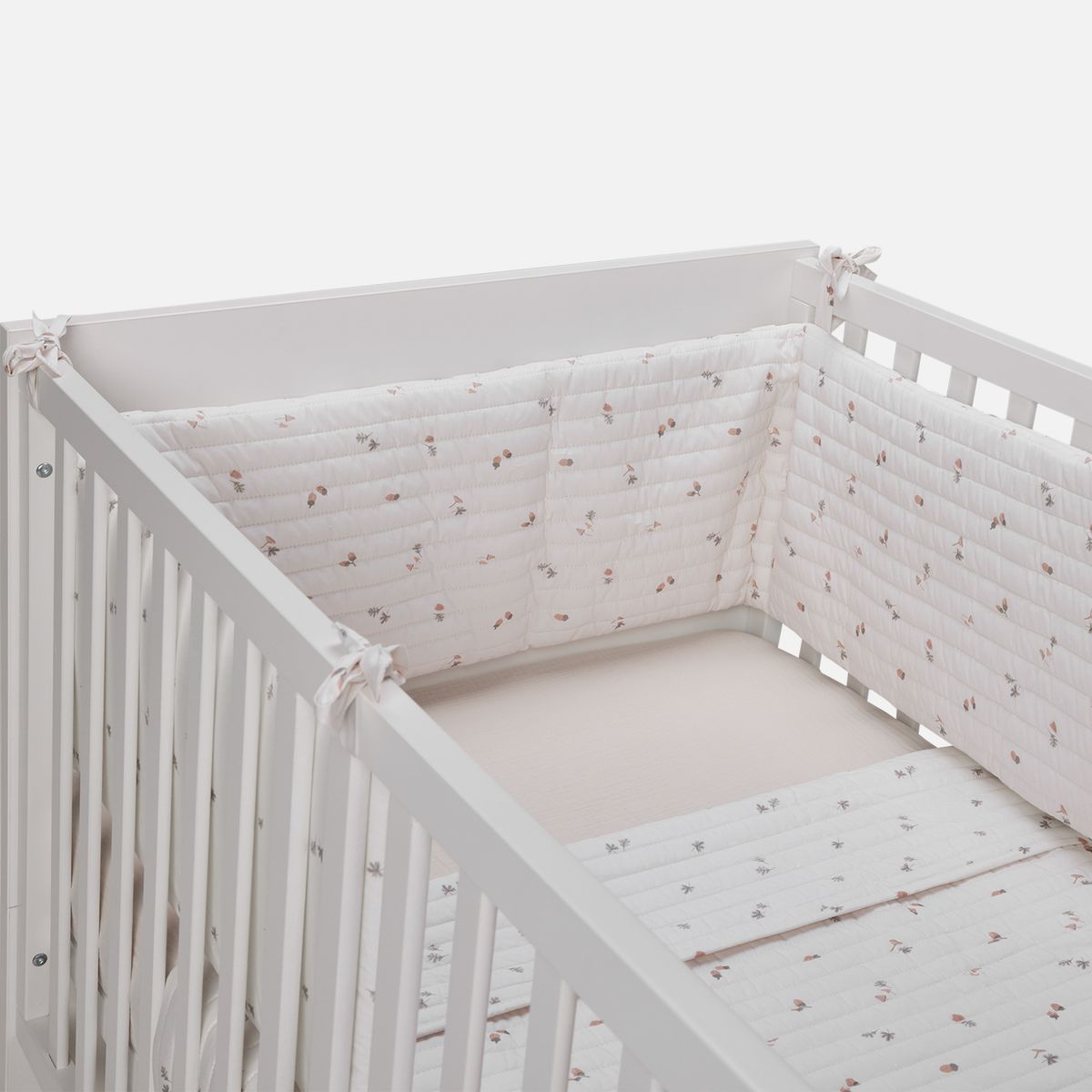 BABYROSEN - Protector De Cuna Algodón Reversible Bellotas