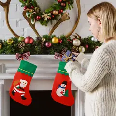 SUPERCENTER - Pack 12 Botas De Navidad Colgantes Decoración Navideña Mixta Rojo