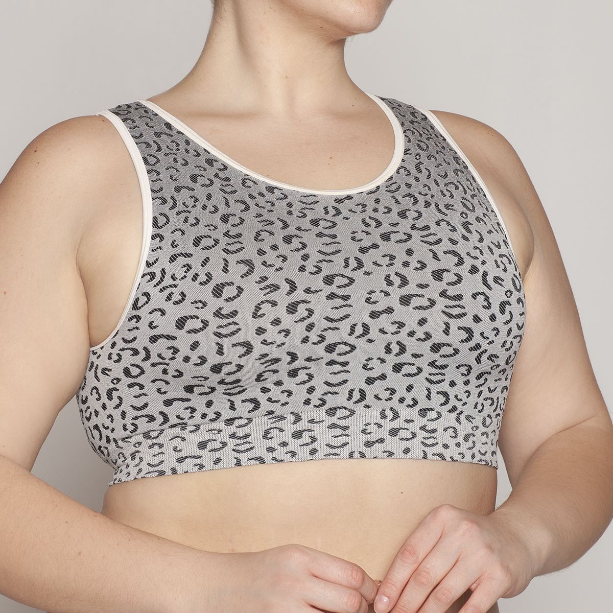 MONARCH - Polera Crop Leo Lasst