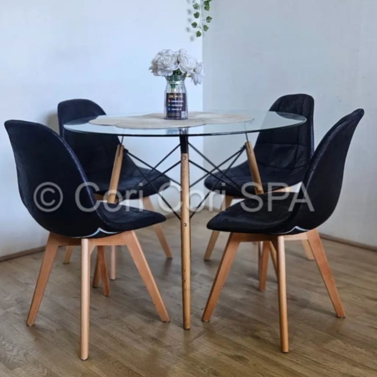 CORI CORI - Comedor Mesa Eames Vidrio 120cm + 4 Sillas Capitonne Ecocuero Vintage