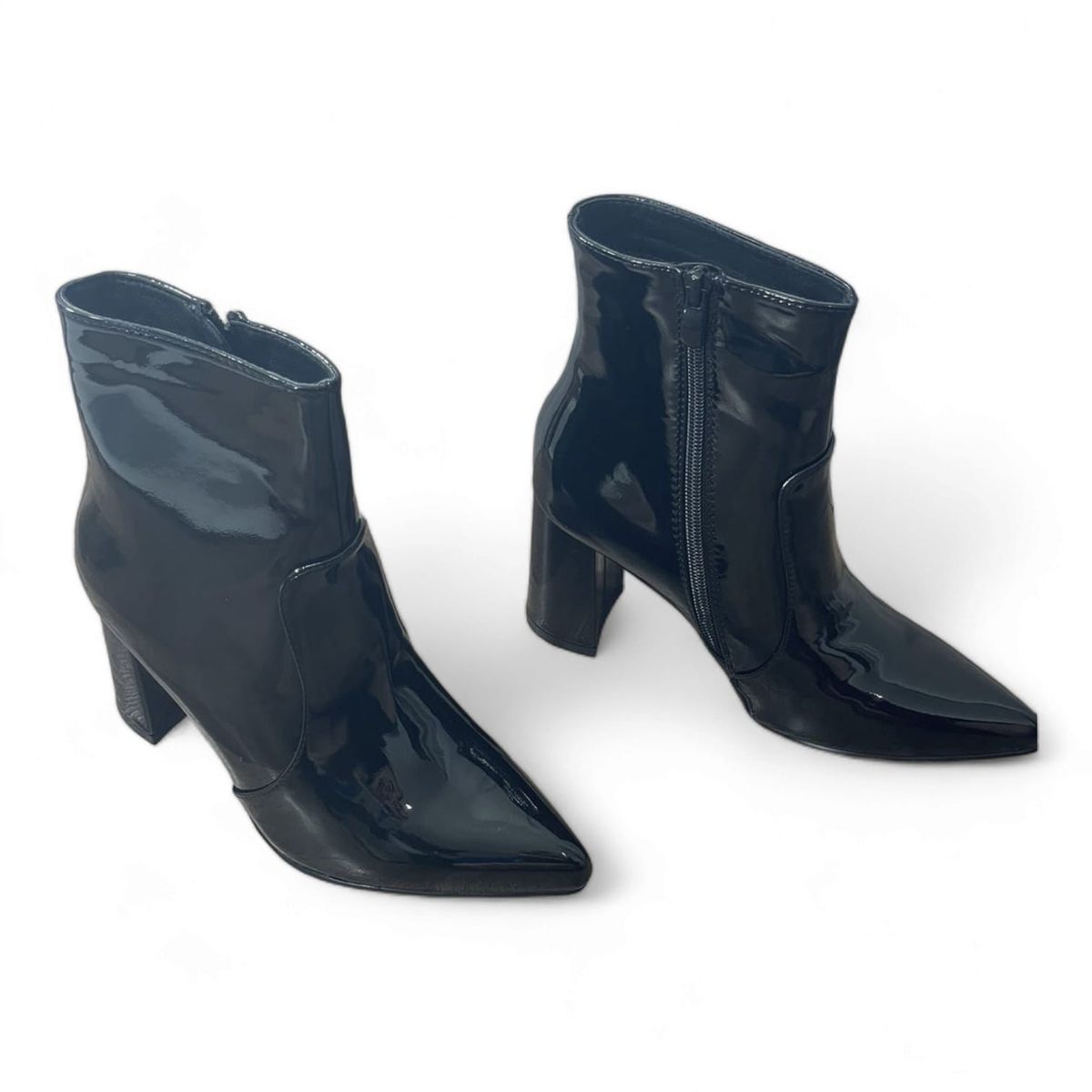 CARBIN - Botines Charol Con Taco 7 cms Punta Fina