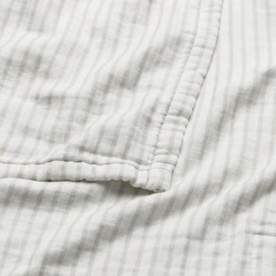 Imagen 2 del producto Manta Muselina Rayas Arena 70 x 100 cm