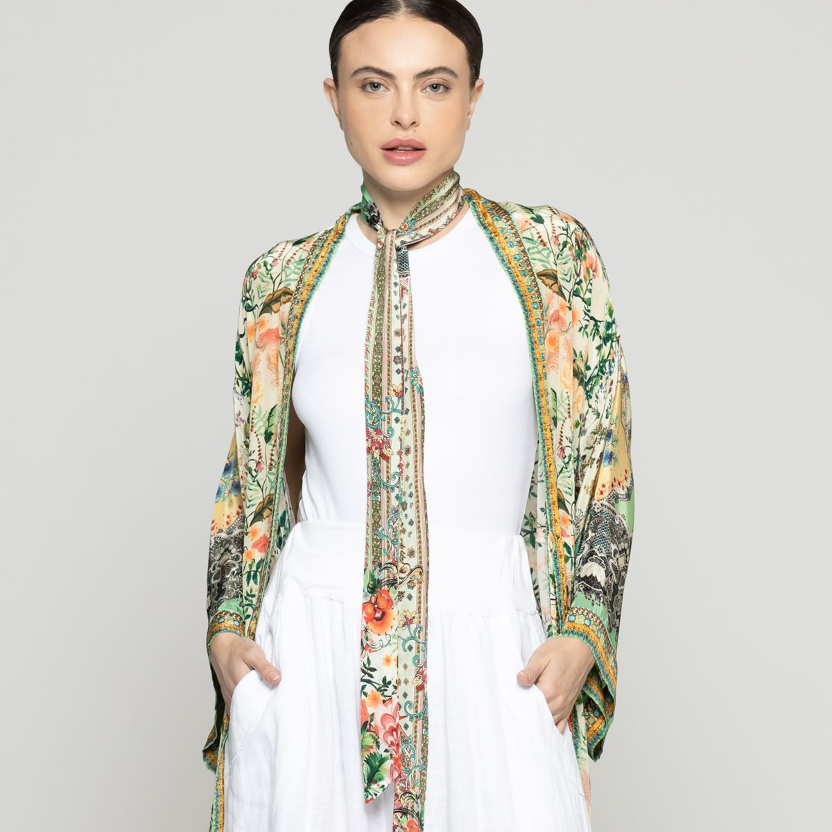 LINEATRE - Tapado Mujer Kimono Debora Estampado Floral Amarillo Vainilla Lineatre