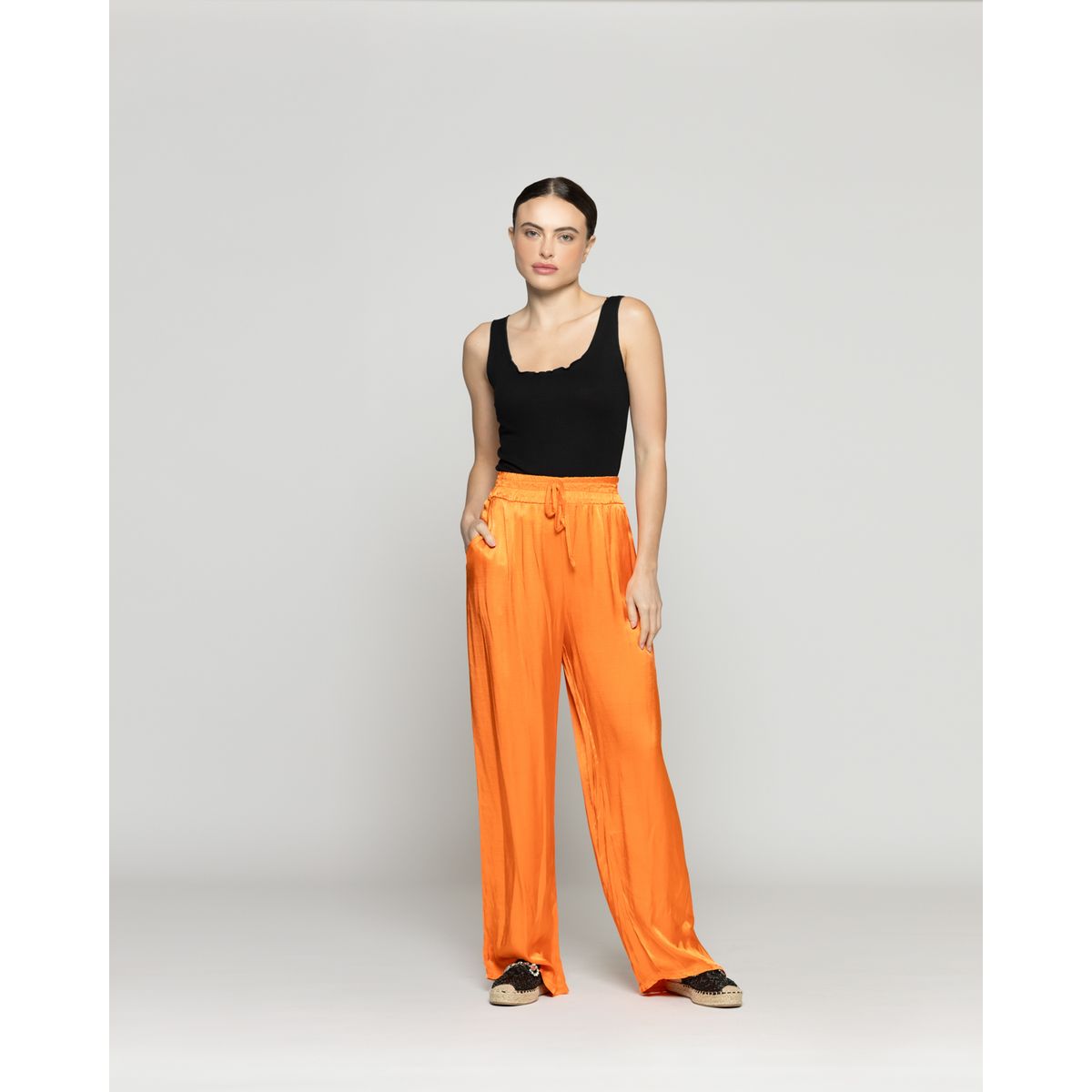 LINEATRE - Pantalón Mujer Priseline Satinado Naranja Lineatre