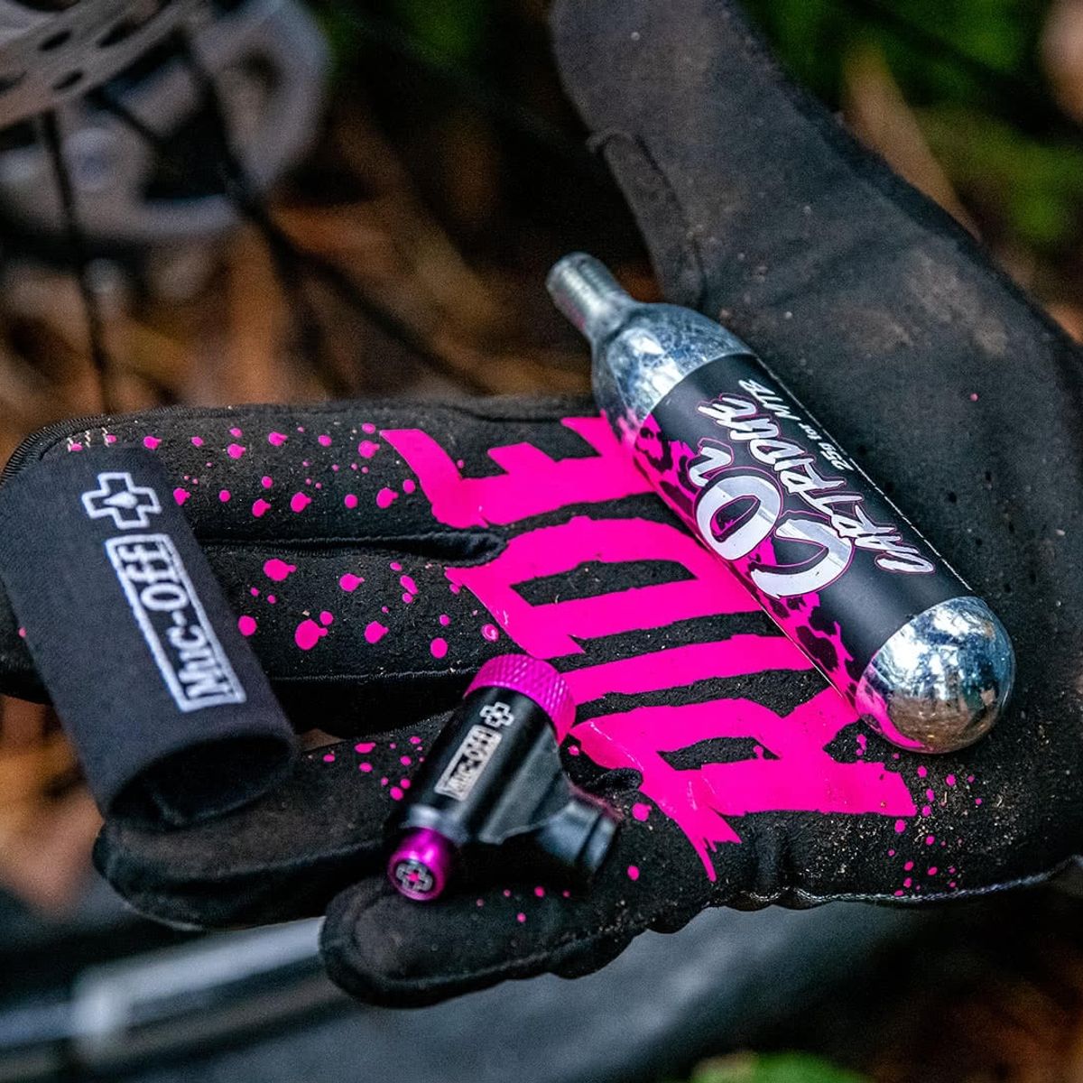 MUC OFF - Kit CO2 inflador para ruta Muc-Off