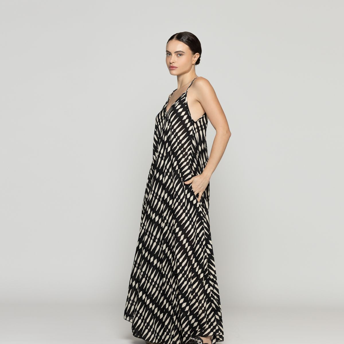 LINEATRE - Vestido Mujer Viviette Estampado Geométrico Negro Lineatre