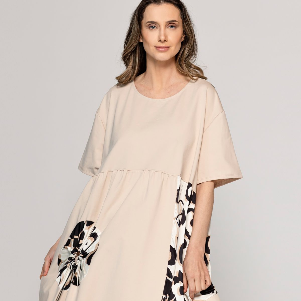 LINEATRE - Vestido Mujer Largo Vania Con Bolsillo Decorativo Elasticado Beige Lineatre