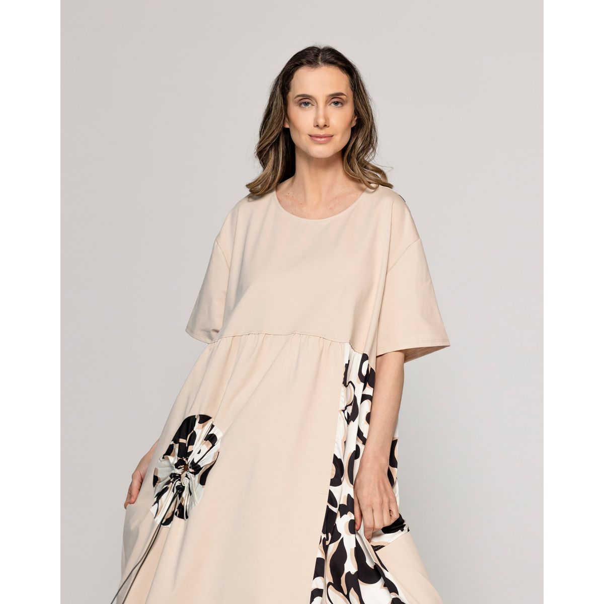 LINEATRE - Vestido Mujer Largo Vania Con Bolsillo Decorativo Elasticado Beige Lineatre
