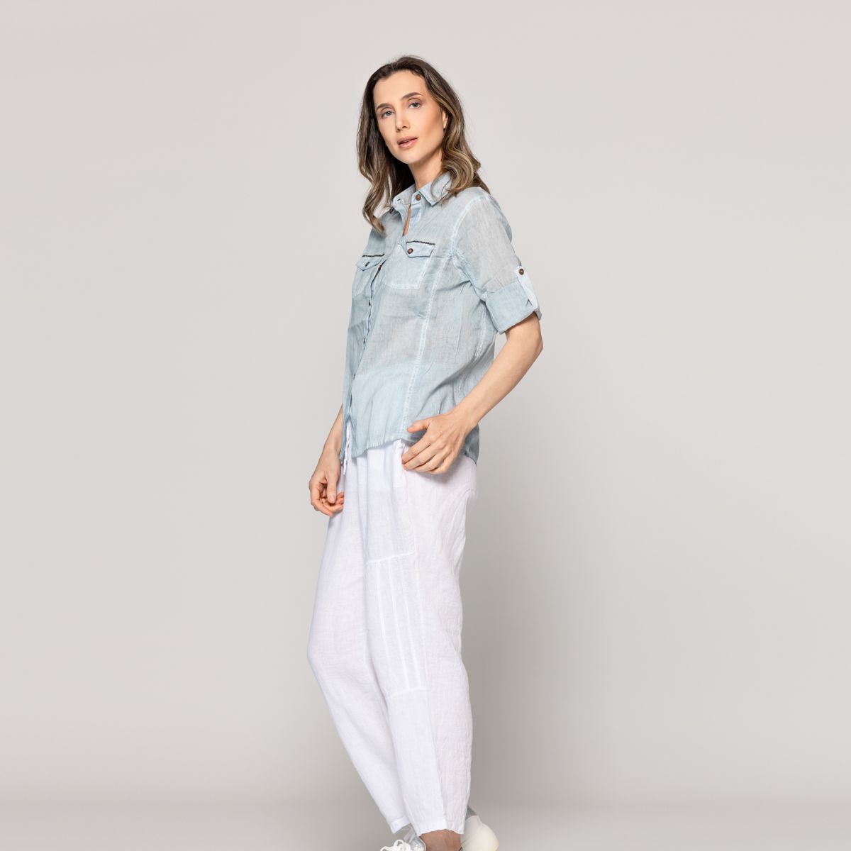 LINEATRE - Blusa Mujer Brina Manga 3/4 Bolsillo Frontal Celeste Lineatre