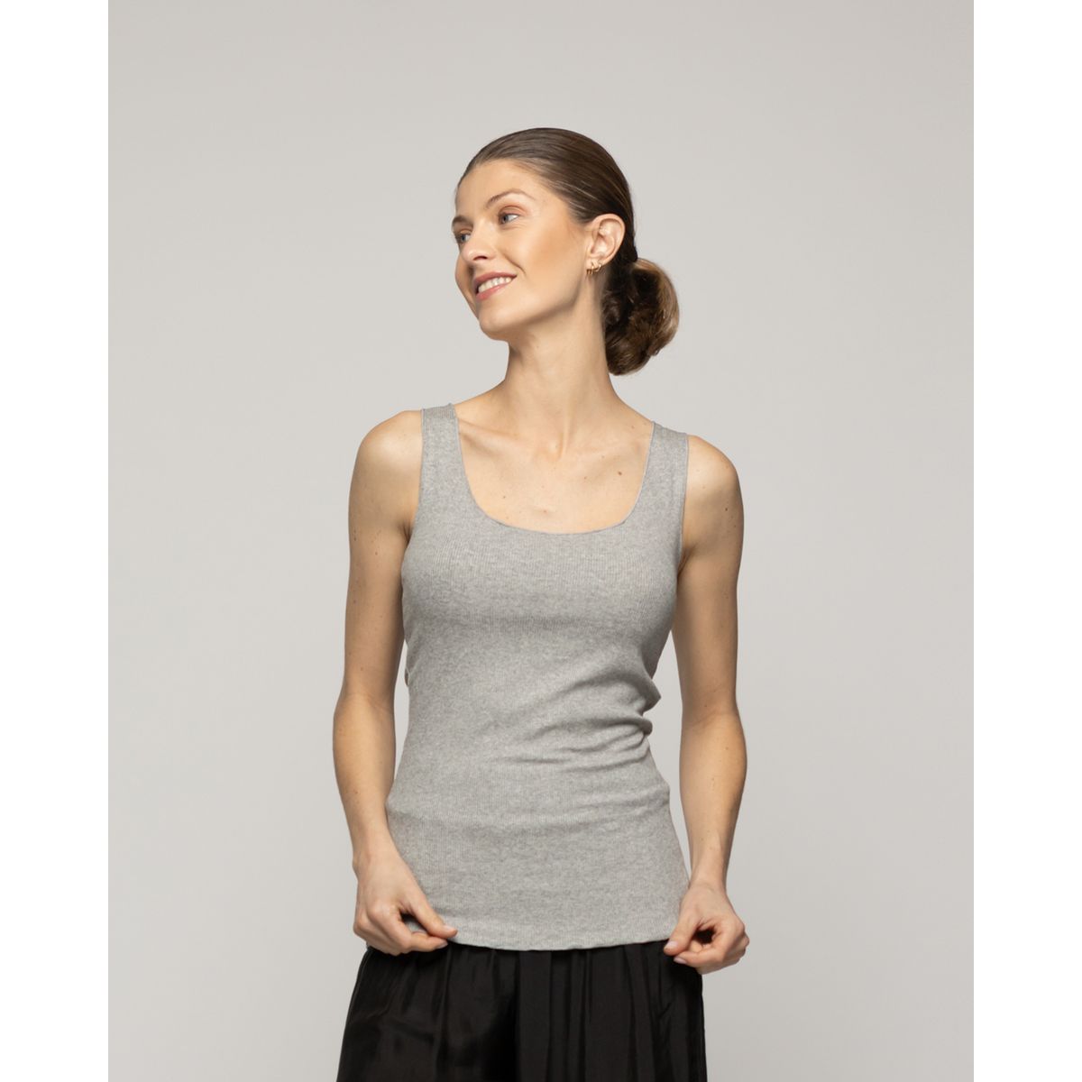 LINEATRE - Top Mujer Básico Tommasa Acanalado Sin Mangas Gris Lineatre