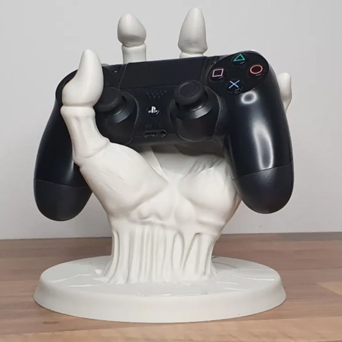 GENERICO - Soporte mando PS5 - Ghoul hand