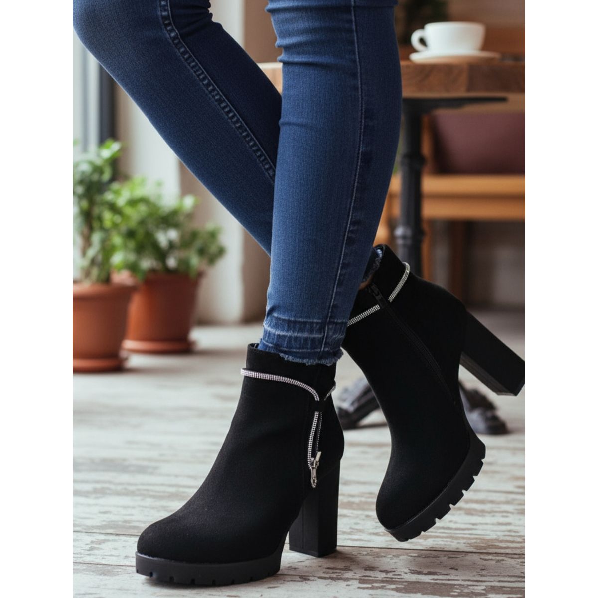 SNOOPY - Botines para Dama  en Gamuza  Taco Alto M460