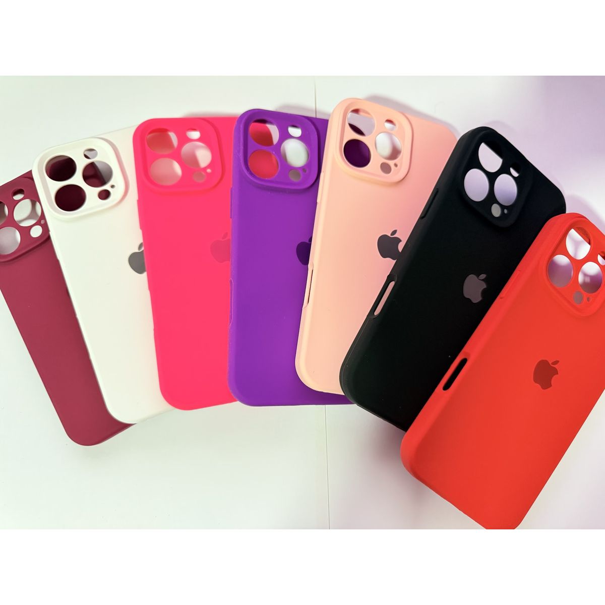 GENERICO - Funda de Silicona c/Logo para iPhone 16 Promax Tapa Camara Morado
