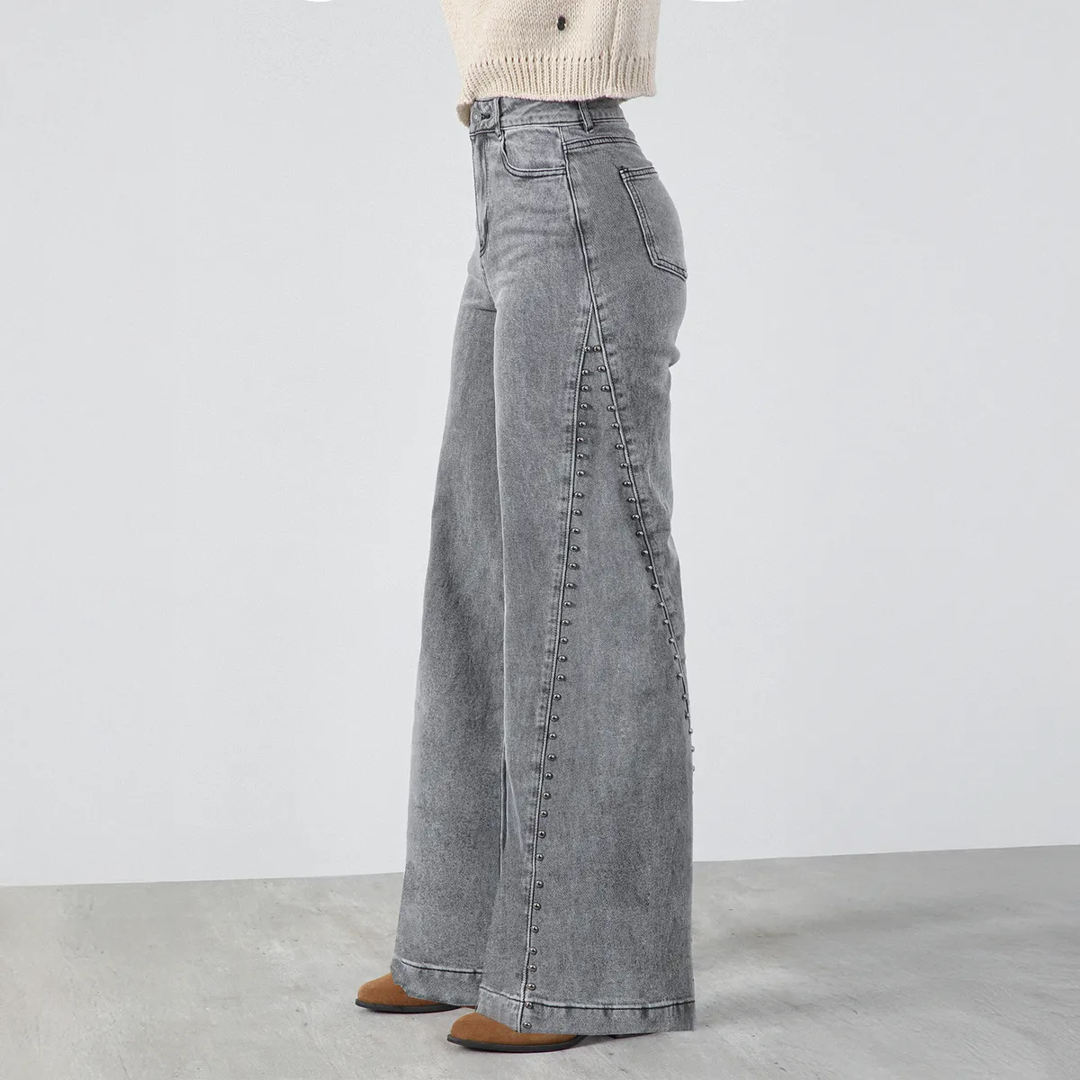 RAINDOOR - Pantalón Tachas Corte Lateral Gris Mujer Raindoor