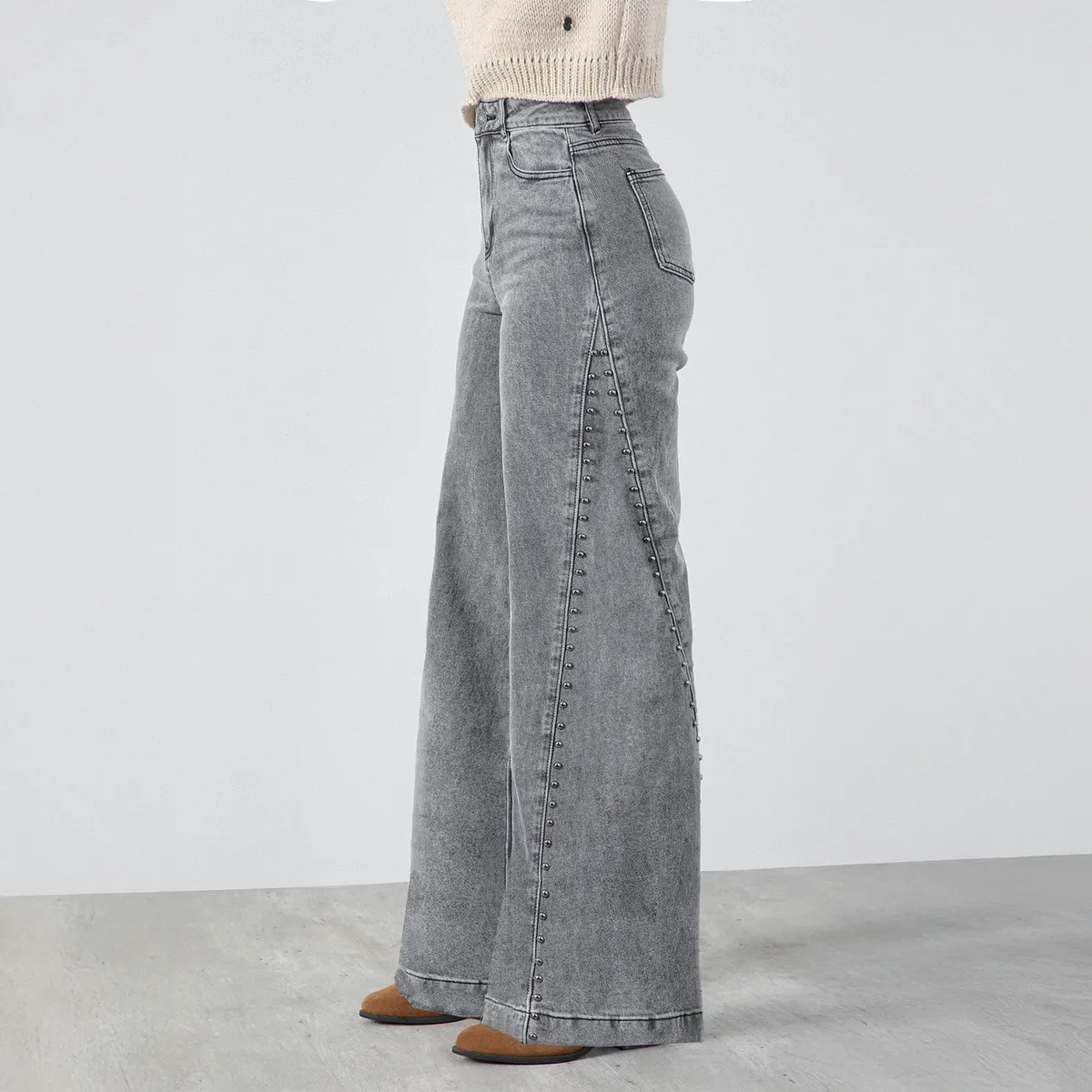 RAINDOOR - Pantalón Tachas Corte Lateral Gris Mujer Raindoor