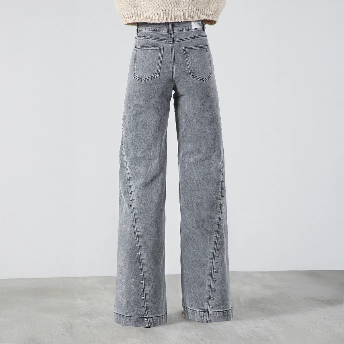 RAINDOOR - Pantalón Tachas Corte Lateral Gris Mujer Raindoor