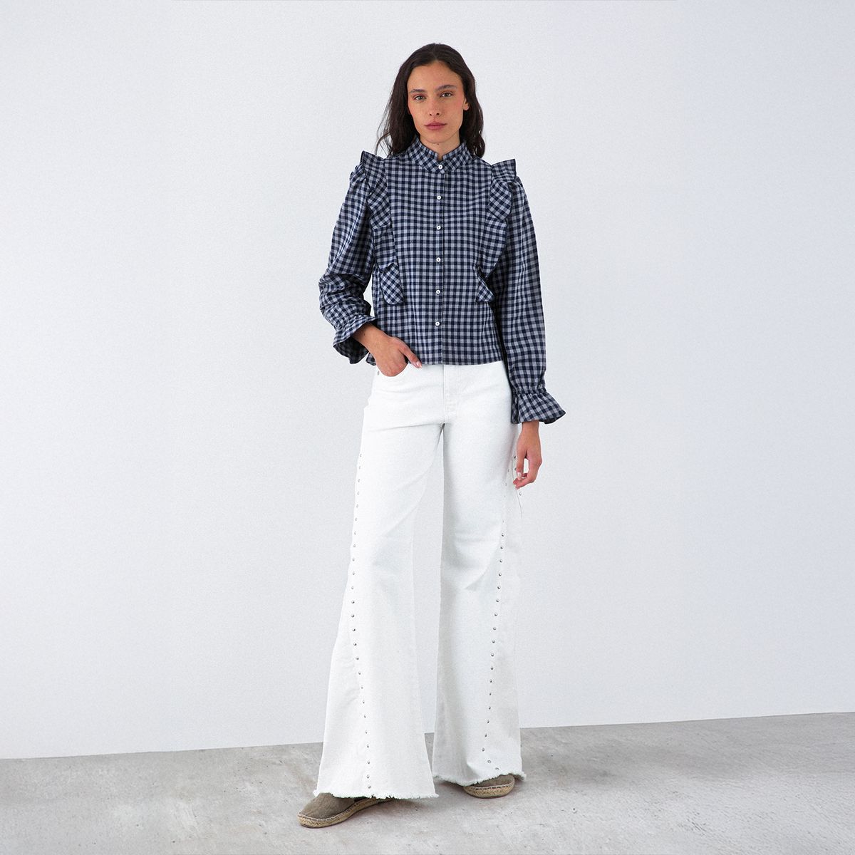RAINDOOR - Pantalón Tachas Corte Lateral Blanco Mujer Raindoor