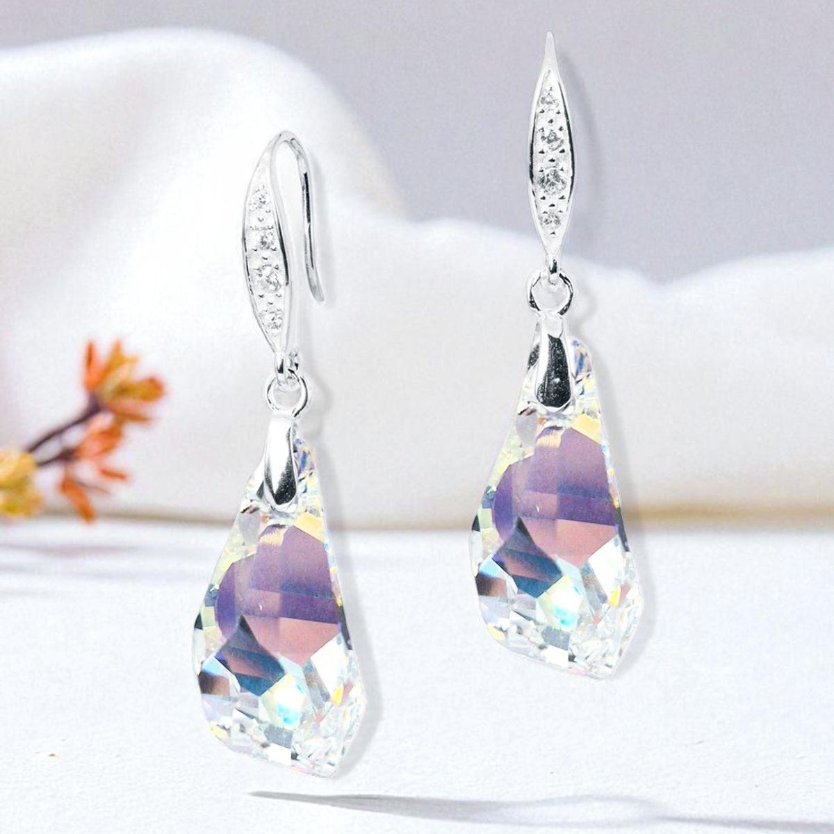 JOYAS MONTERO - Aros Sofia Plata 925 creado cristales de Swarovski® Aurora Boreal