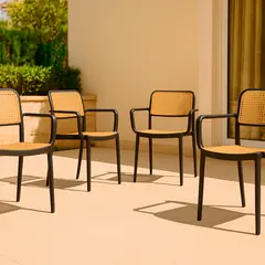 NOVAHUS - Silla de Comedor y Terraza Plástica Cairo con Apoyabrazos Negra