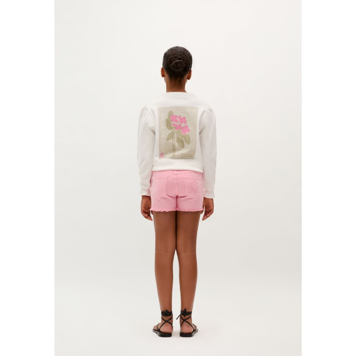 SCALPERS - BERMUDA BORDADA FLOR