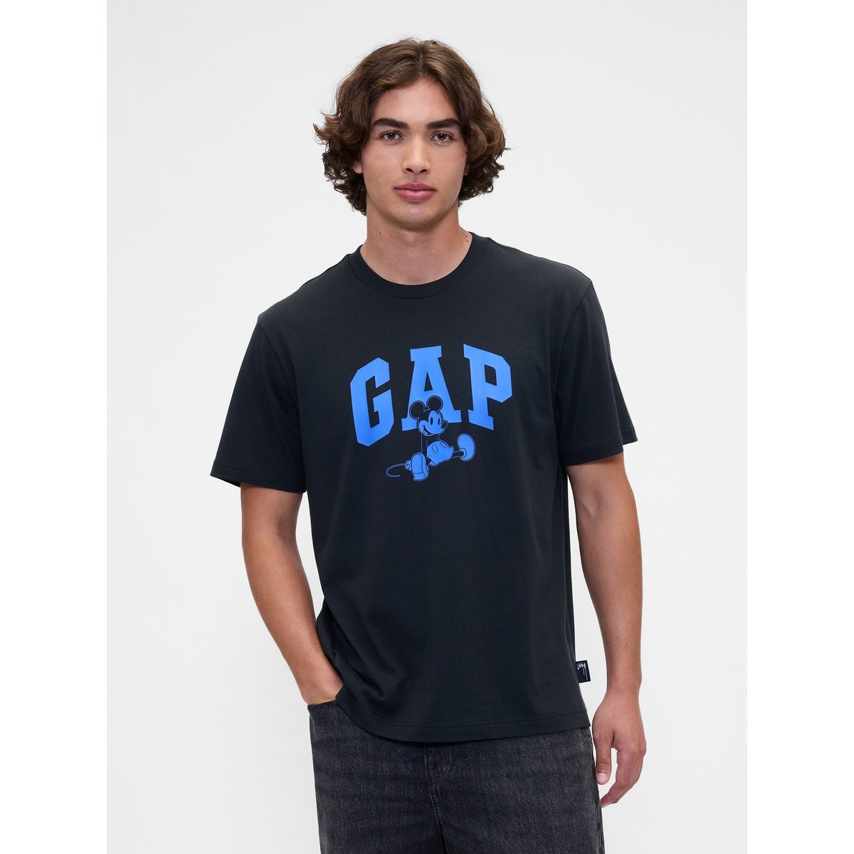 GAP - Polera Gap Logo Mickey Mouse Manga Corta Hombre