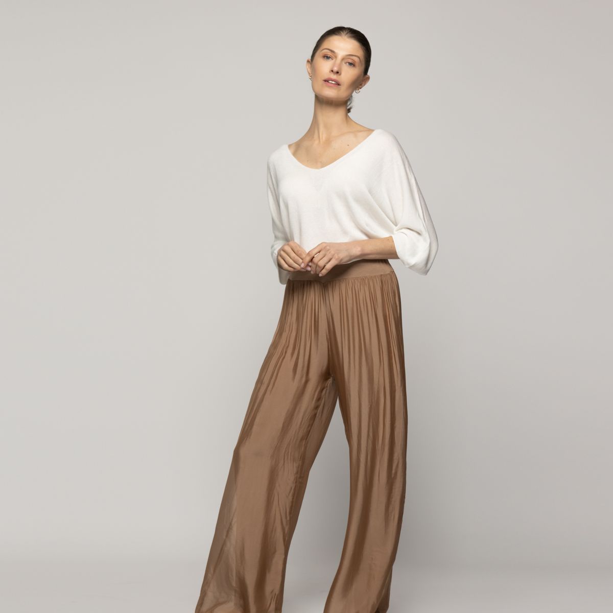 LINEATRE - Pantalón Mujer Perla Palazzo Tipo Satín Café Moka Lineatre
