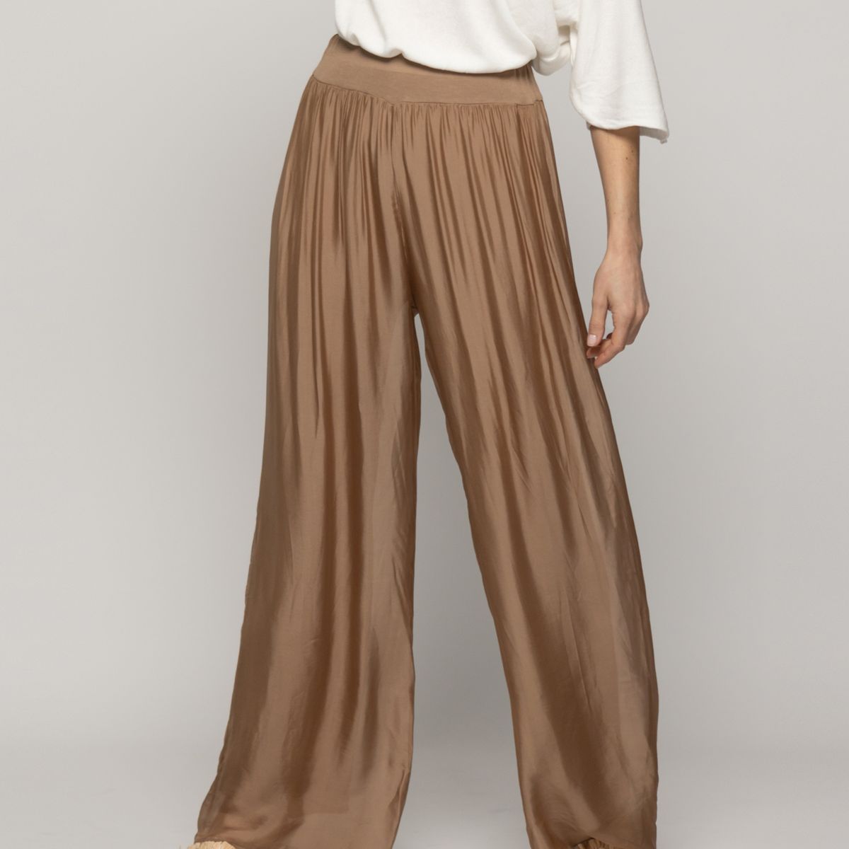 LINEATRE - Pantalón Mujer Perla Palazzo Tipo Satín Café Moka Lineatre