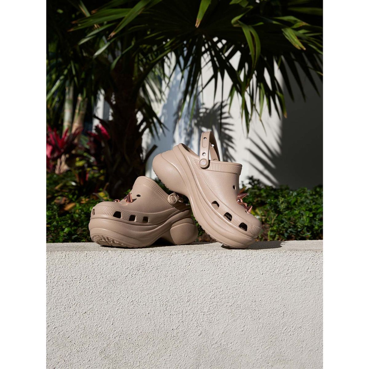CROCS - Zueco Plataforma Mujer Bae Clog Café Latte CROCS
