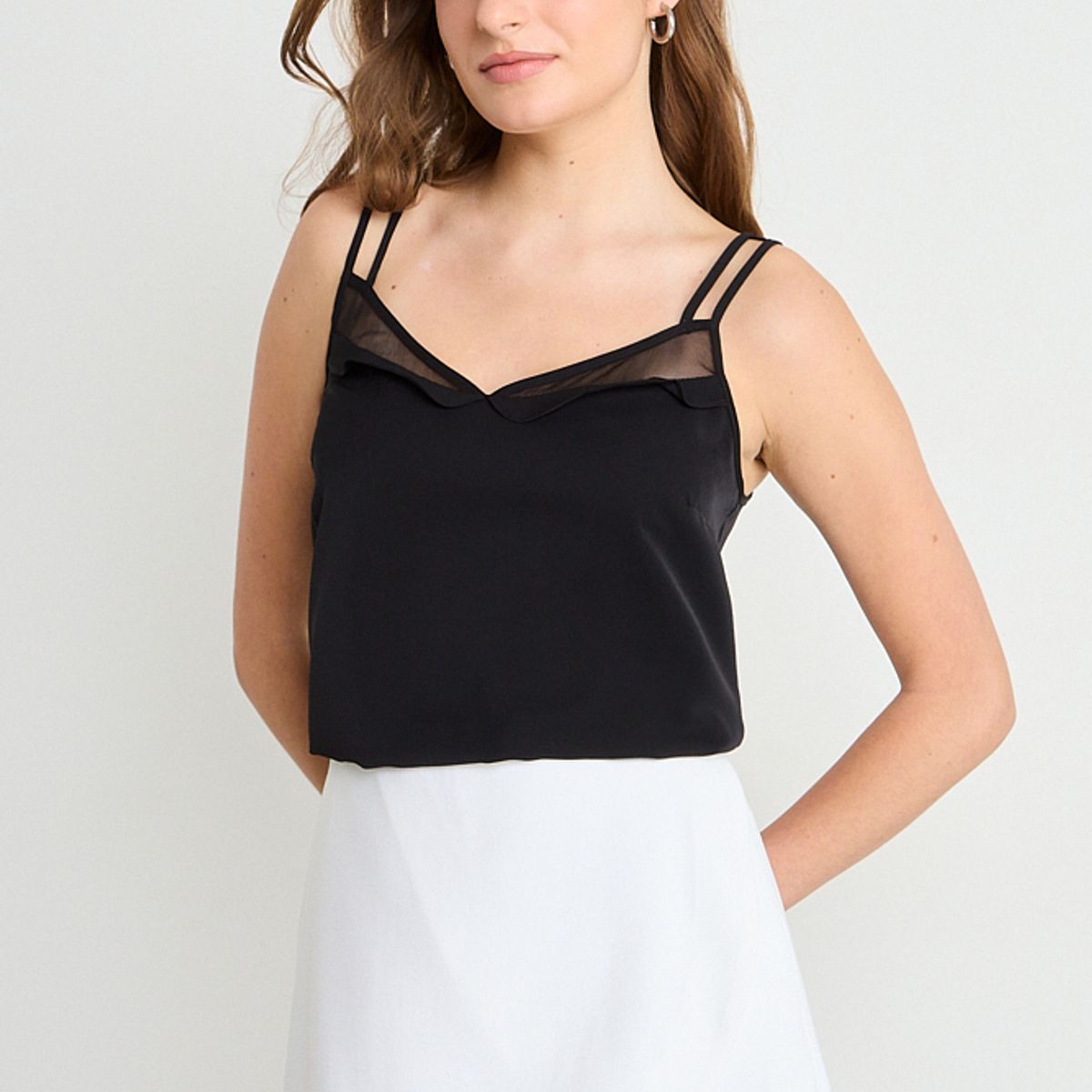 IO - Blusa Sin Mangas Negro iO