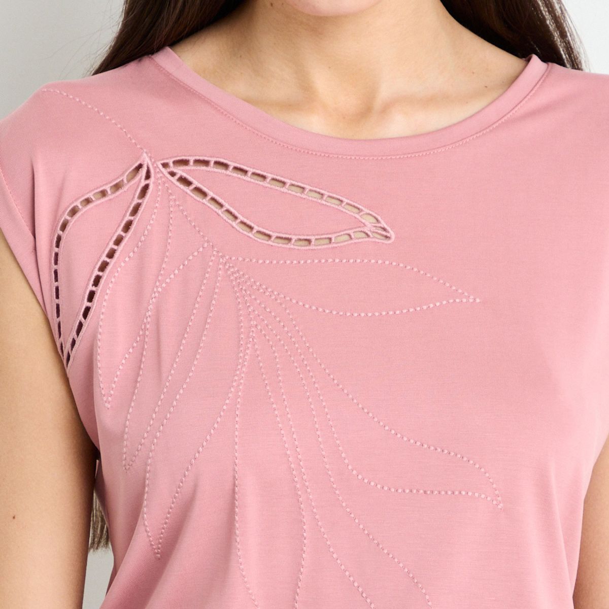 IO - Polera Manga Corta Rosada iO