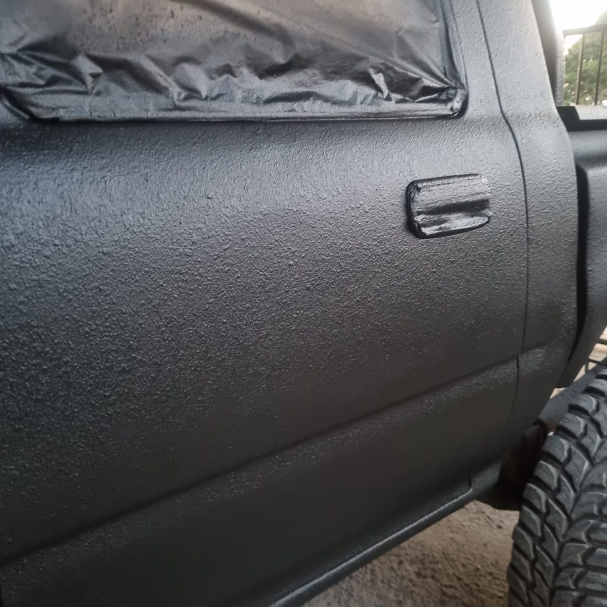 GENERICO - Kit  Protector Pintura MIPA 1Lt. Tipo Raptor Color NEGRO