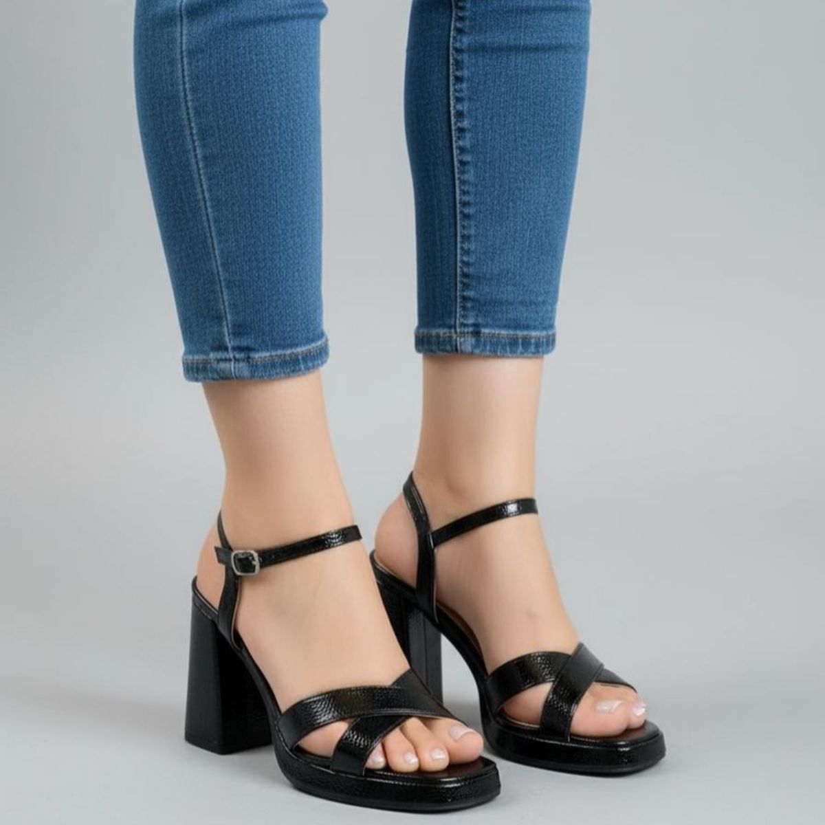 SNOOPY - Sandalias Mujer en Charol  Taco Alto   M507