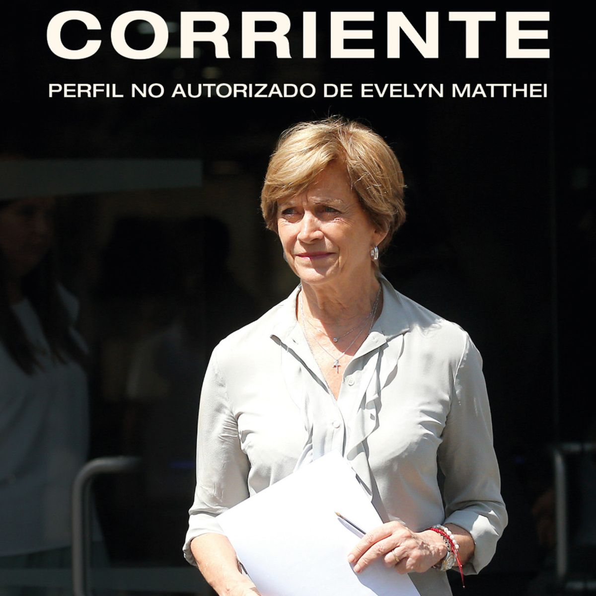 EDICIONES B - CONTRA LA CORRIENTE