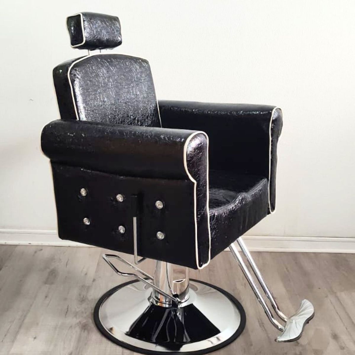 GENERICO - Silla de Peluqueria Camila Reclinable Giratoria Hidraulica