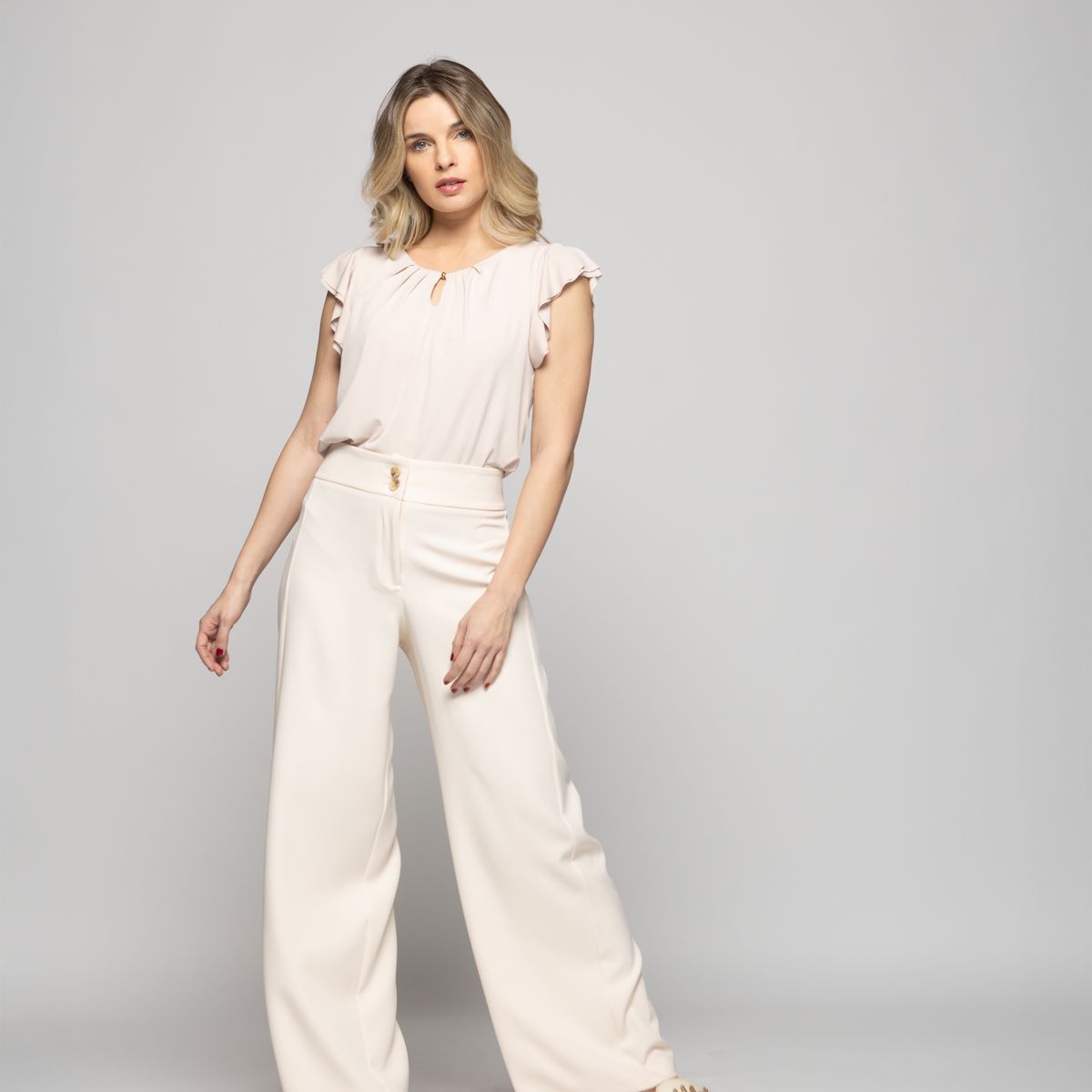 LUDOVICA - Polera Mujer Nenúfar Escote Redondo Mangas Con Vuelos Nude Ludovica