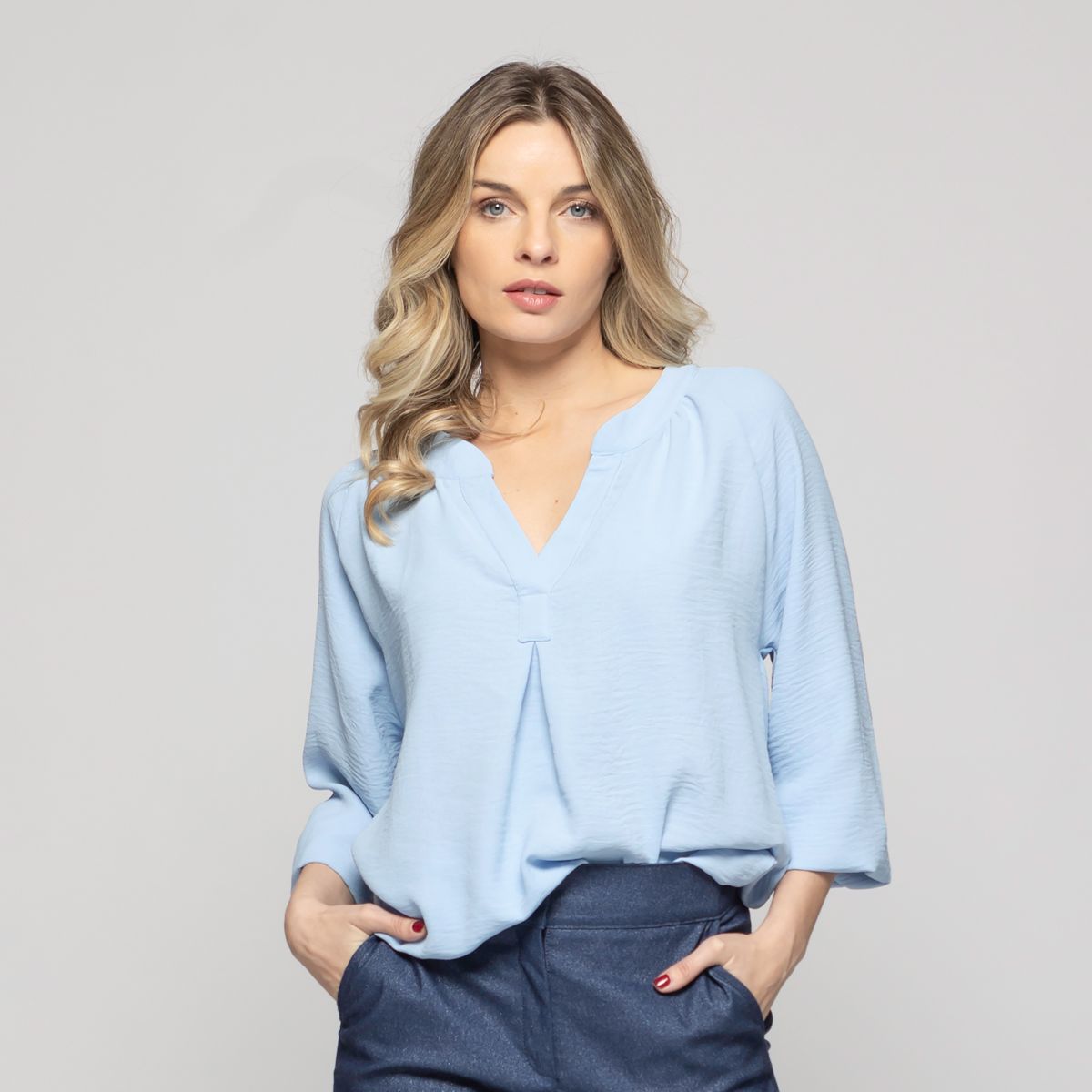 LUDOVICA - Blusa Mujer Capuchina Viscosa Escote V Manga Larga Celeste Ludovica