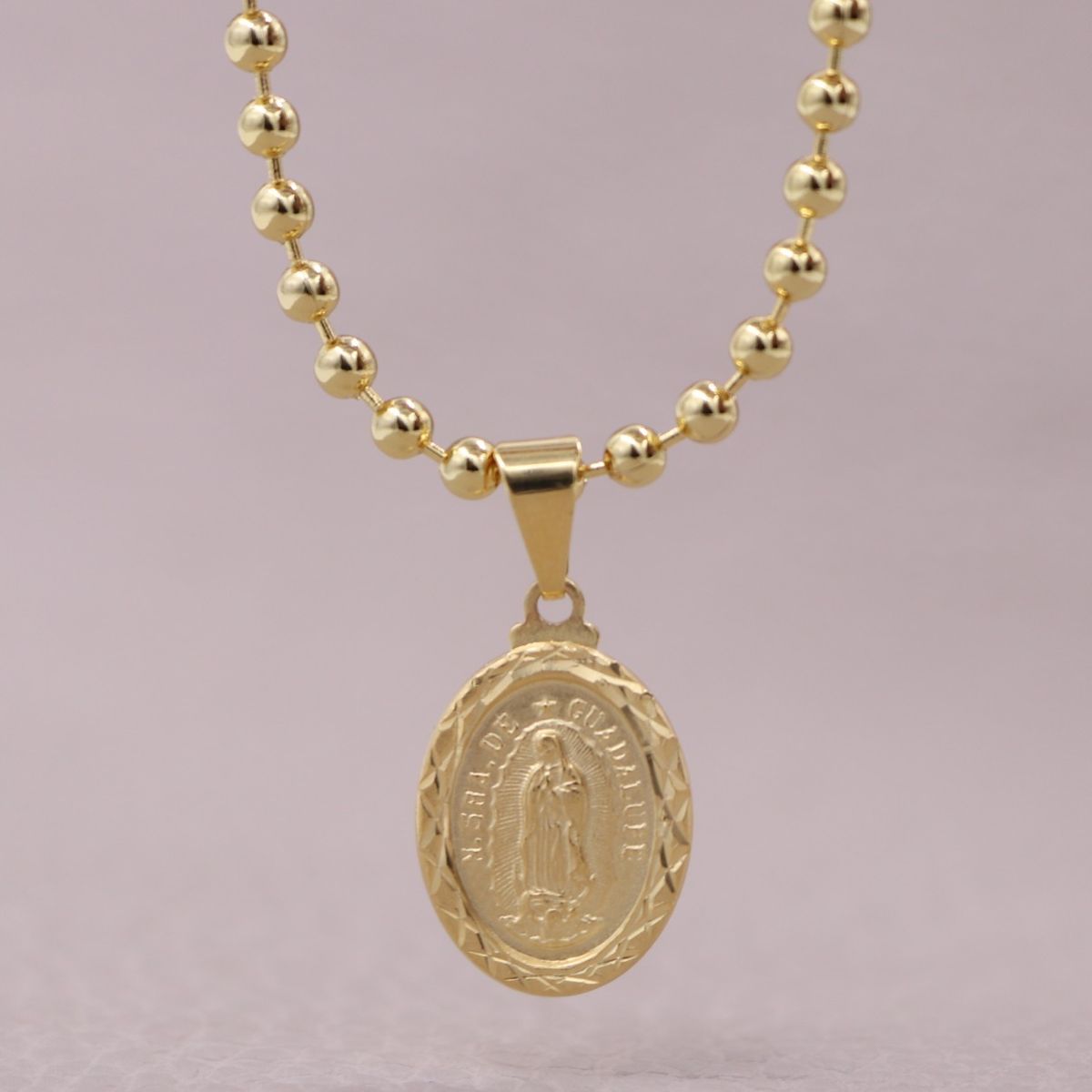 GENERICO - Conjunto Cadena tejido militar y colgante virgen guadalupe en oro laminado 18k