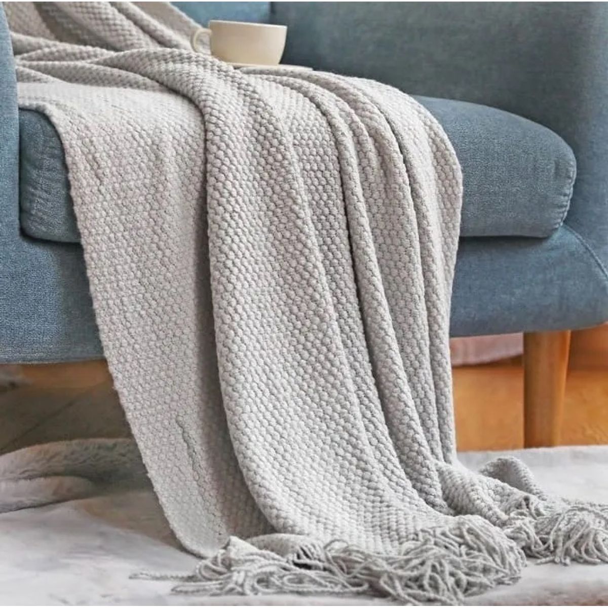 GENERICO - MANTA DECORATIVA GRIS PLATA CON FLECOS 180X130CM CSAMIO